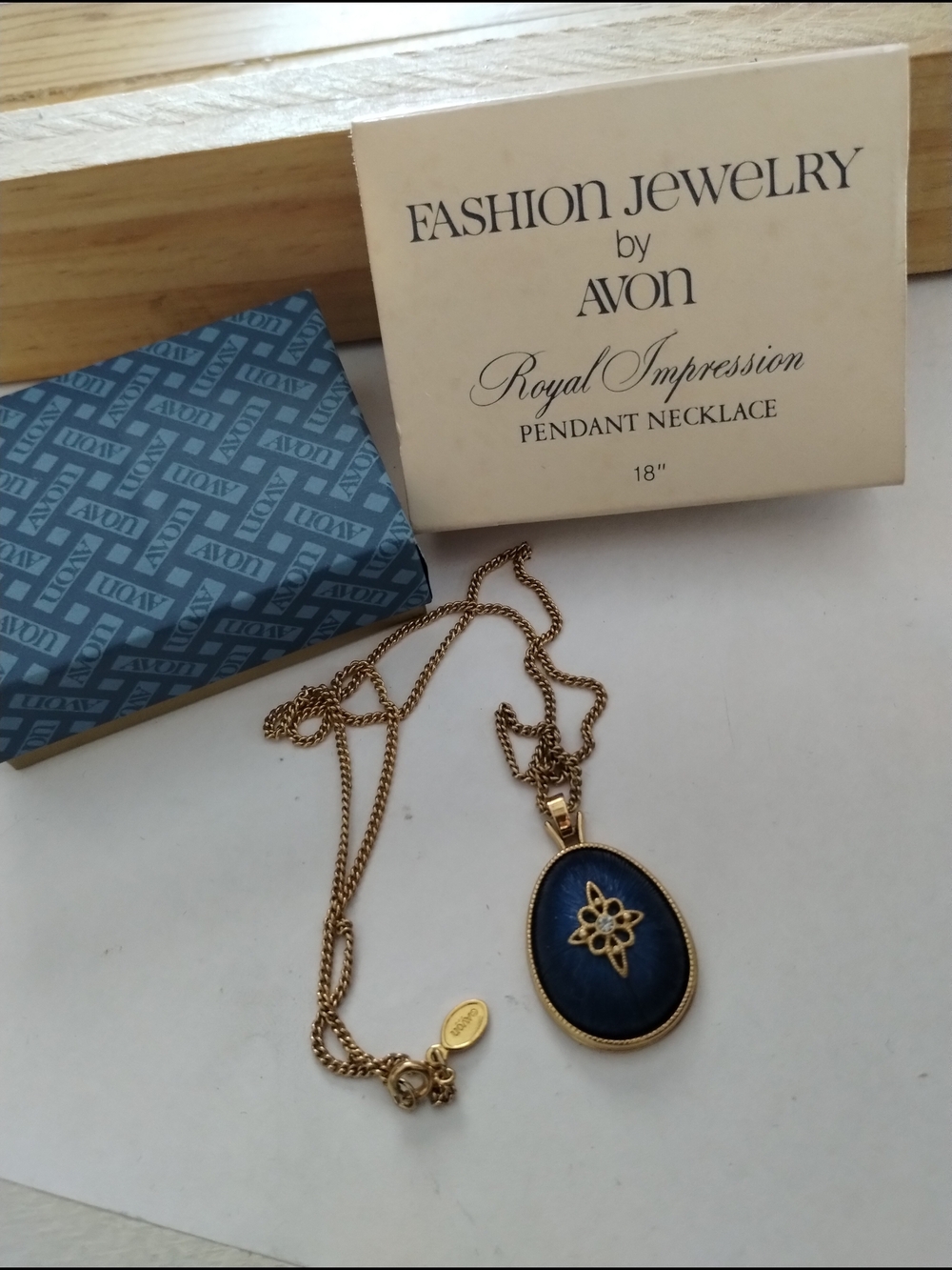 Avon Gold-Tone Necklace with Deep Blue Oval Pendant